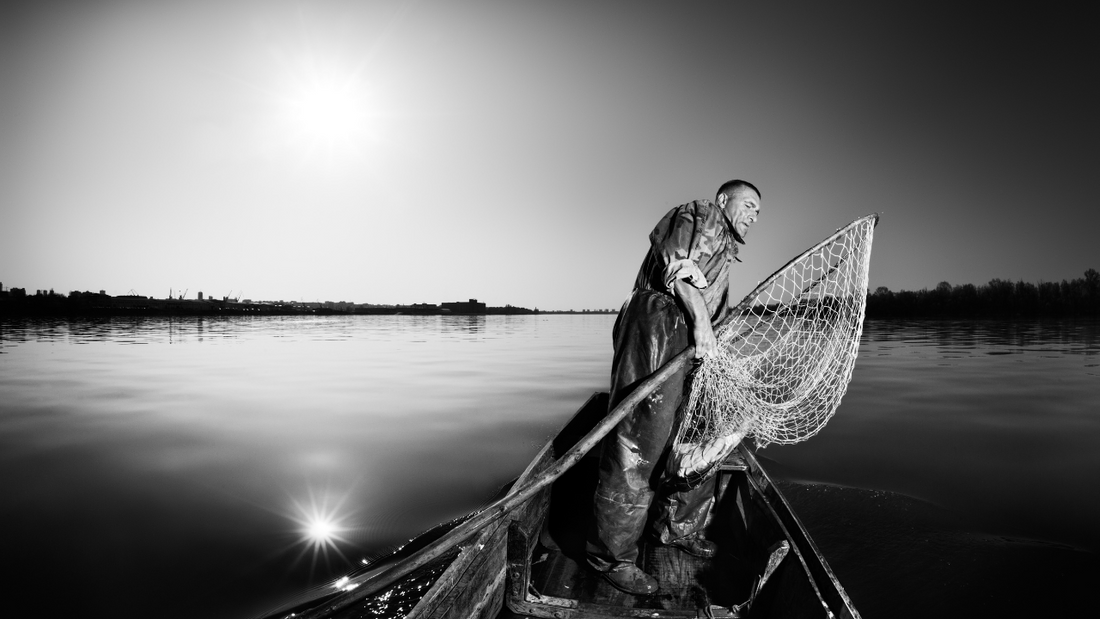 We're Pursuing Happiness in the Wrong Way (Here's the Right Way)